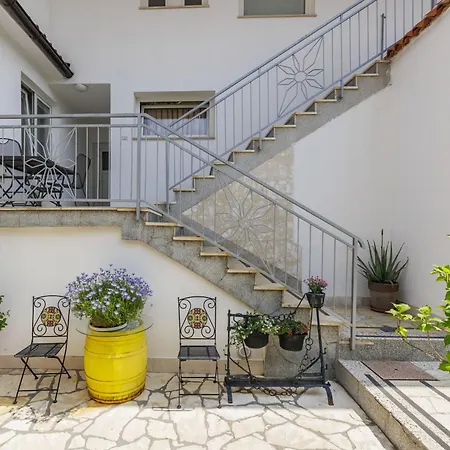 Nika-12 By Interhome * Umag