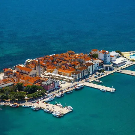 Nika-12 By Interhome Umag