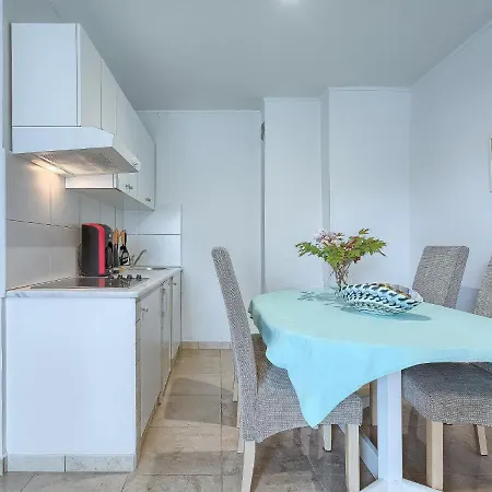 Nika-12 By Interhome Apartman Umag