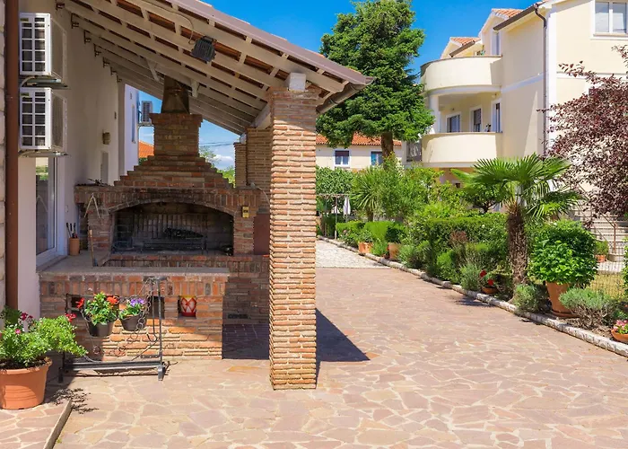 Nika-12 By Interhome * Umag