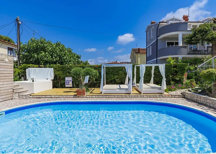 Nika-12 By Interhome