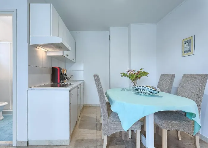 Nika-12 By Interhome Apartamento Umag