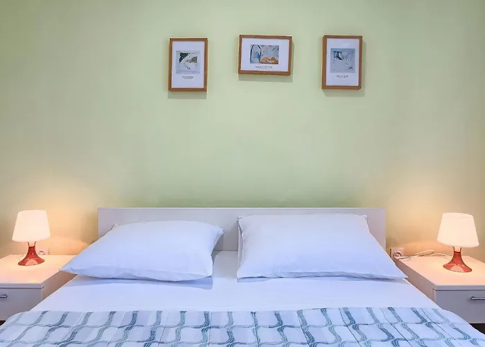 Apartamento Nika-12 By Interhome *