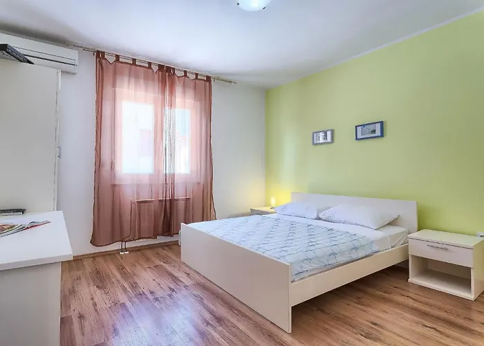 Apartamento Nika-12 By Interhome *