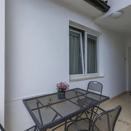 Nika-12 By Interhome Appartement